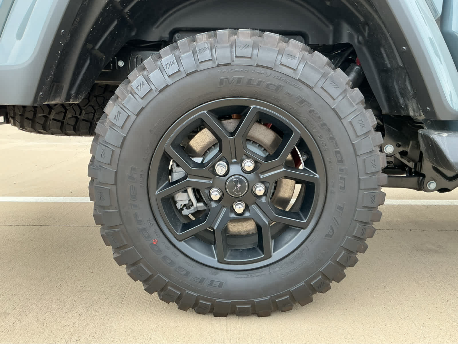 new 2026 Jeep Gladiator car, priced at $45,678