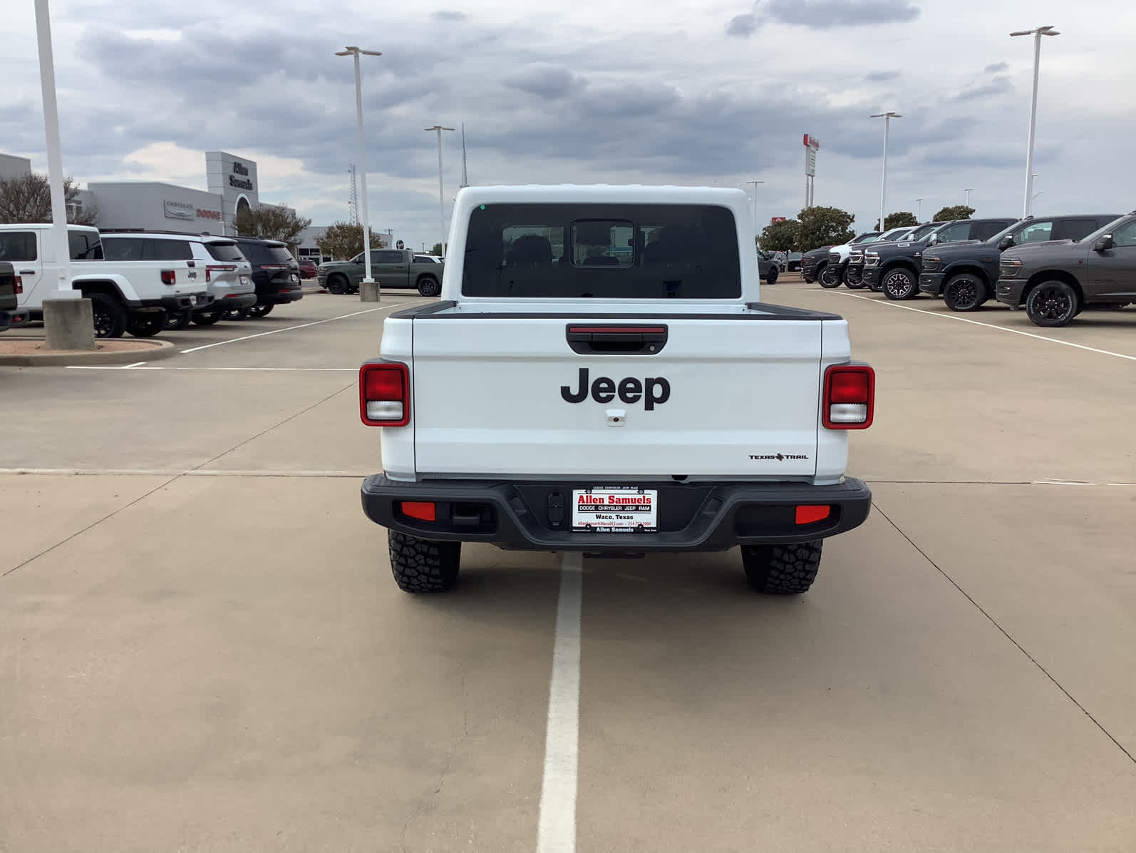 New Car 2025 Jeep Gladiator  Texas Trail For Sale Under $50,000 In Waco, Texas