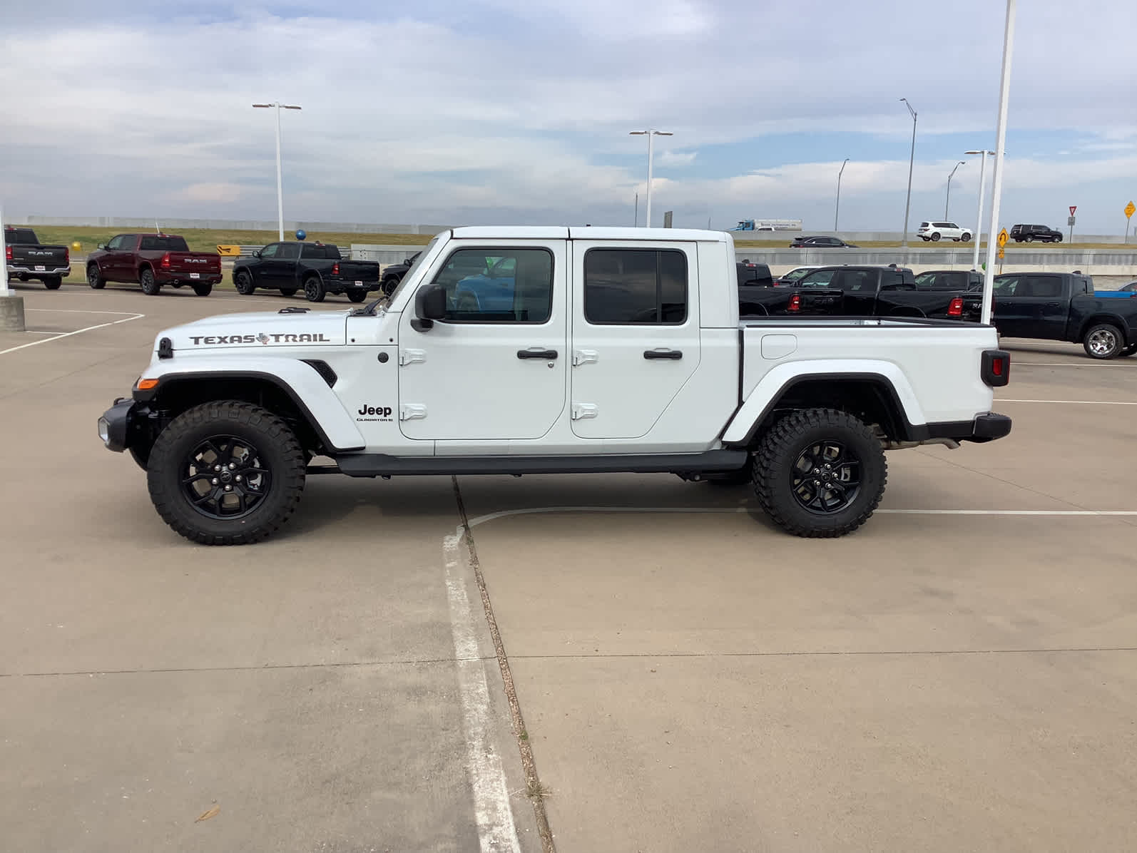New Car 2025 Jeep Gladiator  Texas Trail For Sale Under $50,000 In Waco, Texas