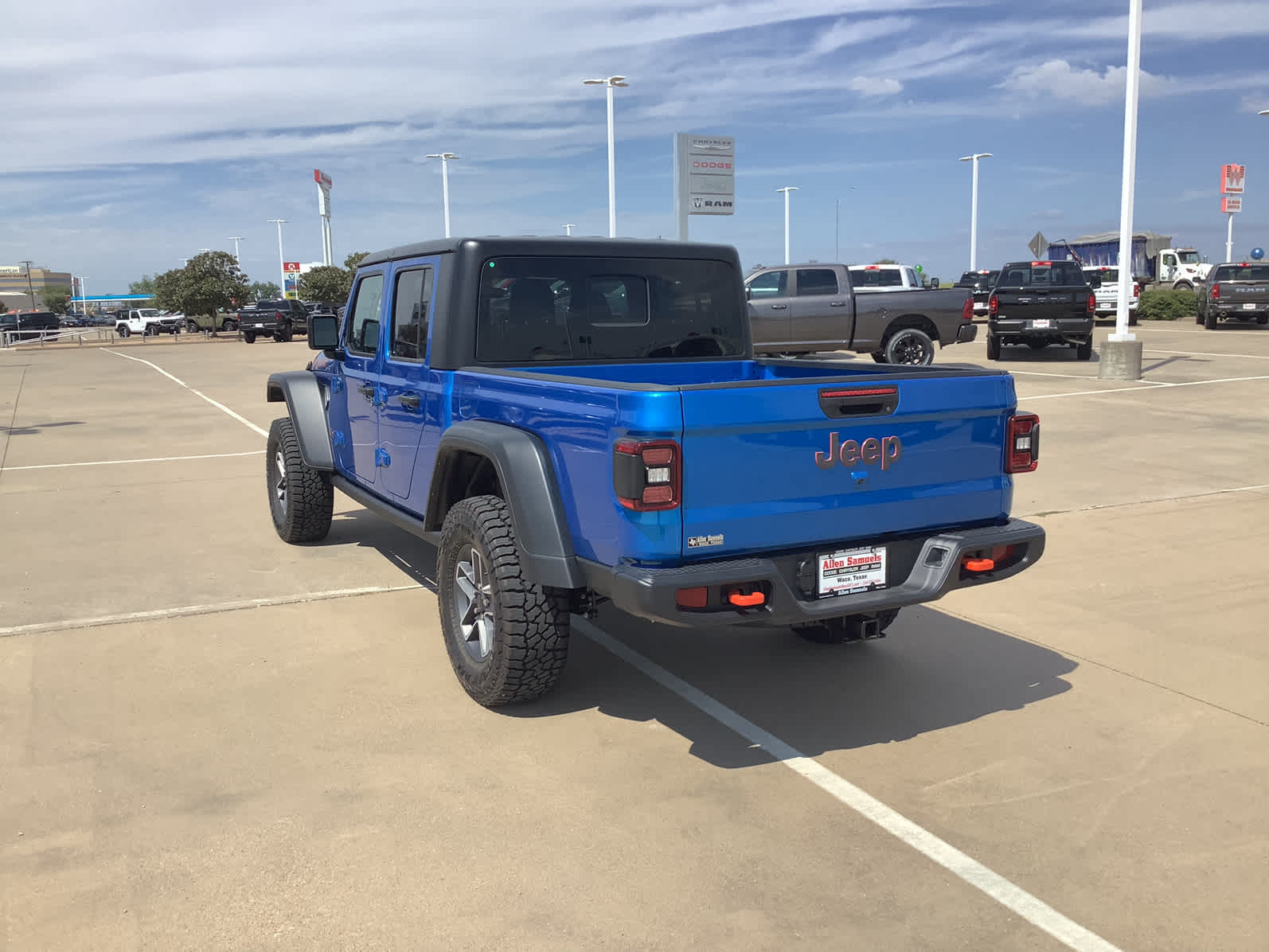 New Car 2025 Jeep Gladiator  Mojave For Sale Under $60,000 In Waco, Texas