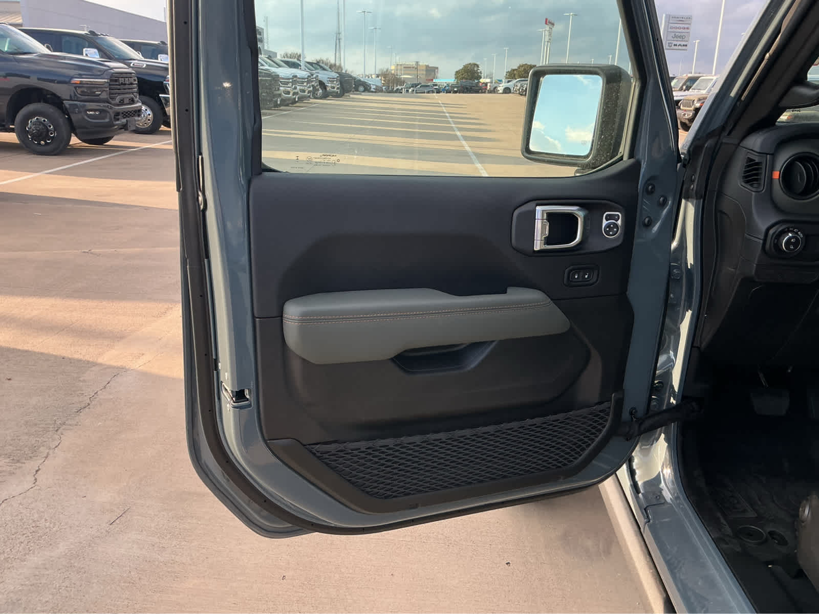 New Car 2025 Jeep Gladiator  Mojave For Sale Under $60,000 In Waco, Texas