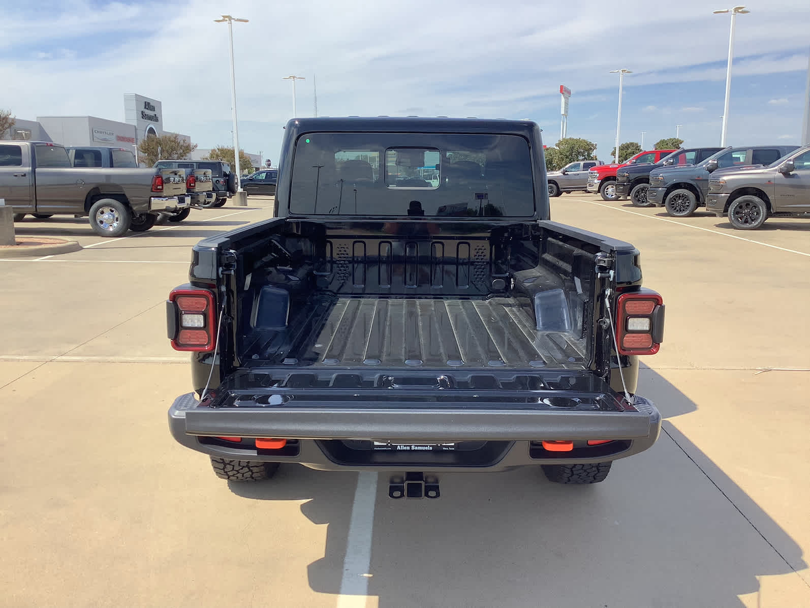 New Car 2025 Jeep Gladiator  Mojave For Sale Under $60,000 In Waco, Texas
