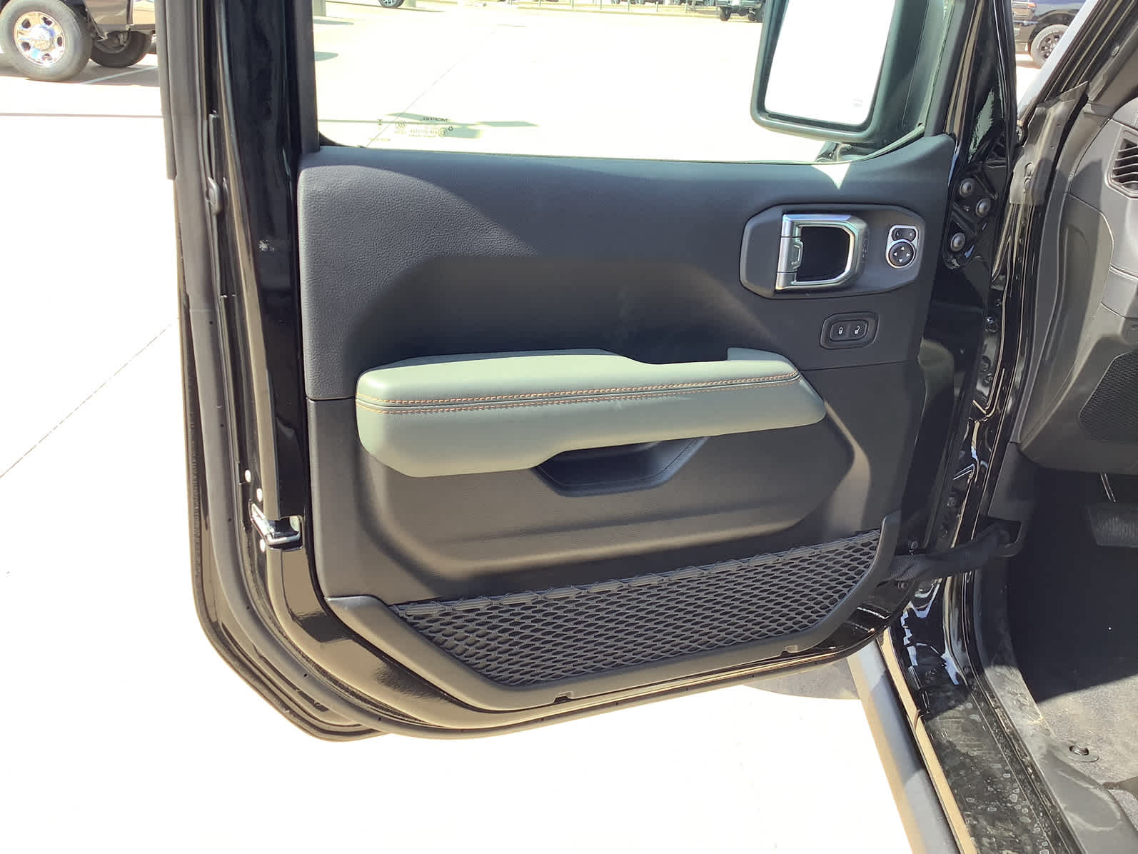 New Car 2025 Jeep Gladiator  Mojave For Sale Under $60,000 In Waco, Texas