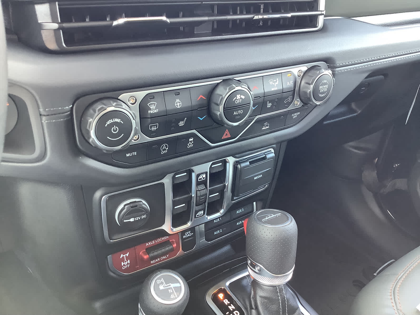 New Car 2025 Jeep Gladiator  Mojave For Sale Under $60,000 In Waco, Texas