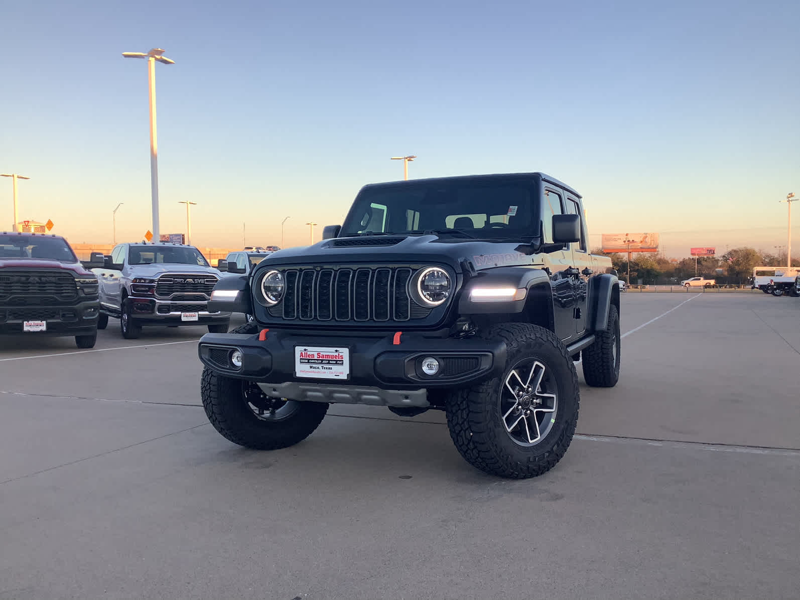 new 2026 Jeep Gladiator car, priced at $53,510