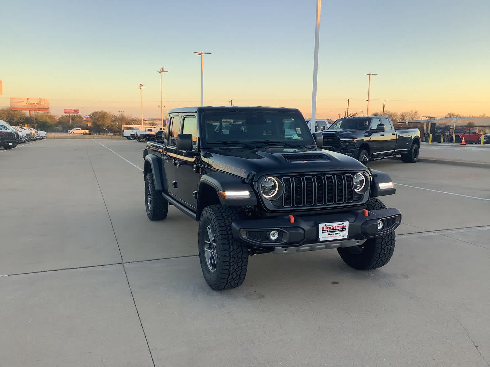 new 2026 Jeep Gladiator car, priced at $53,510