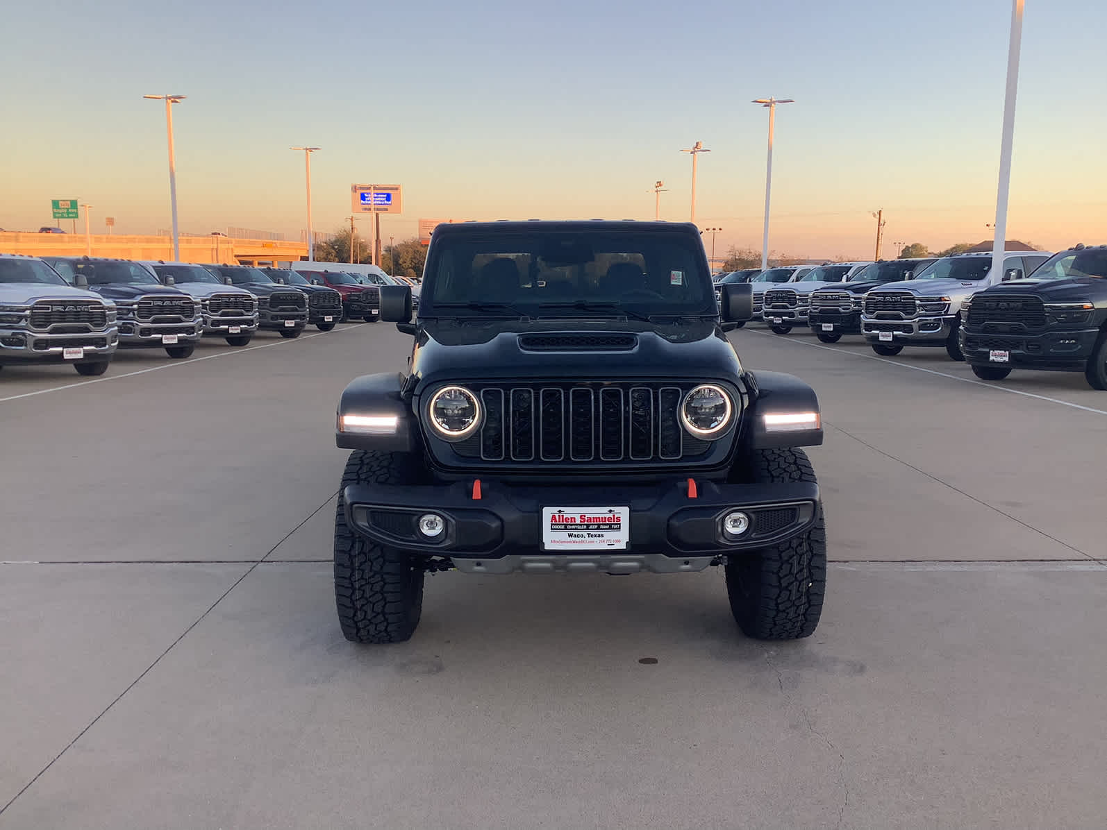 new 2026 Jeep Gladiator car, priced at $53,510