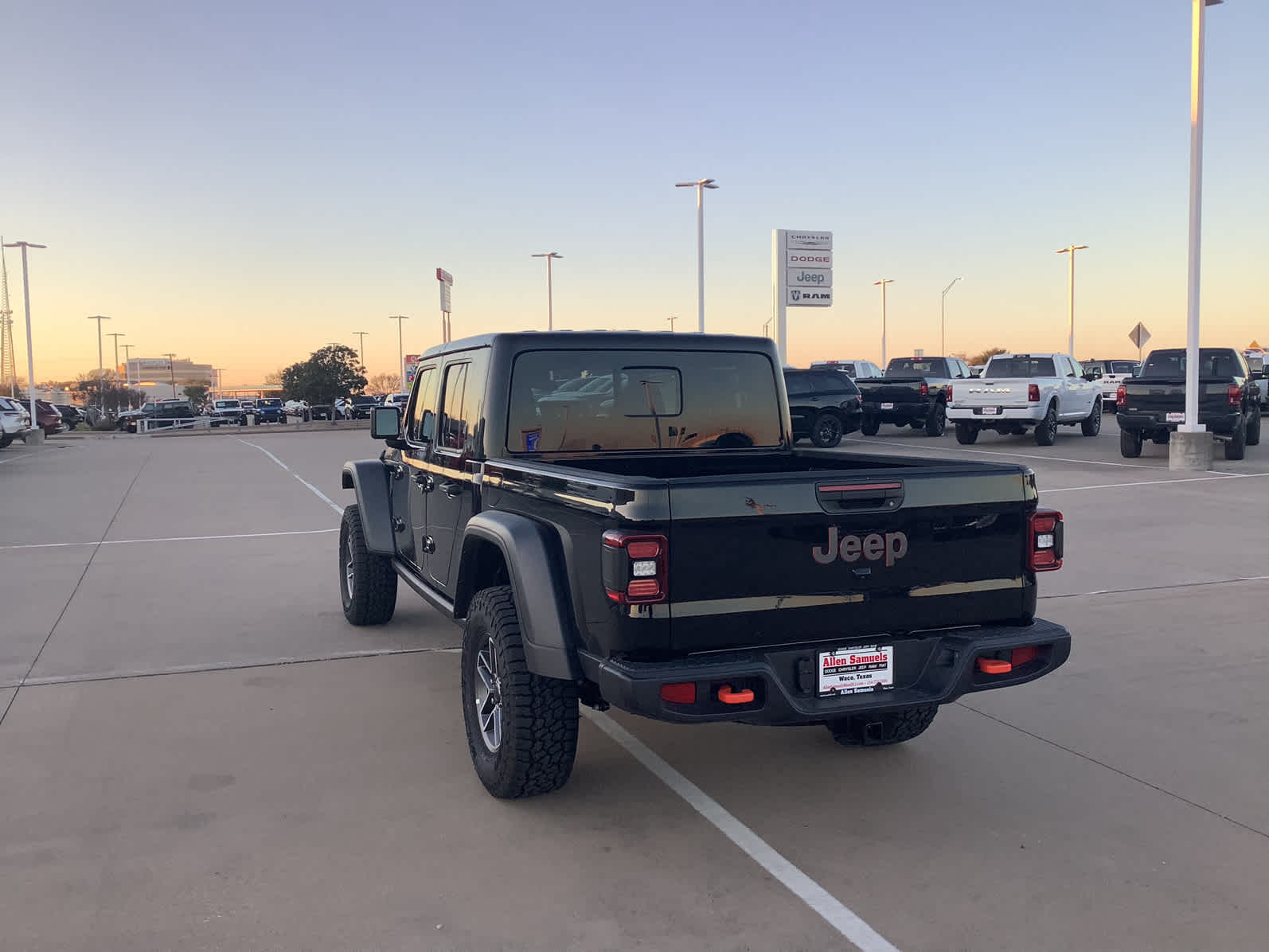 new 2026 Jeep Gladiator car, priced at $53,510