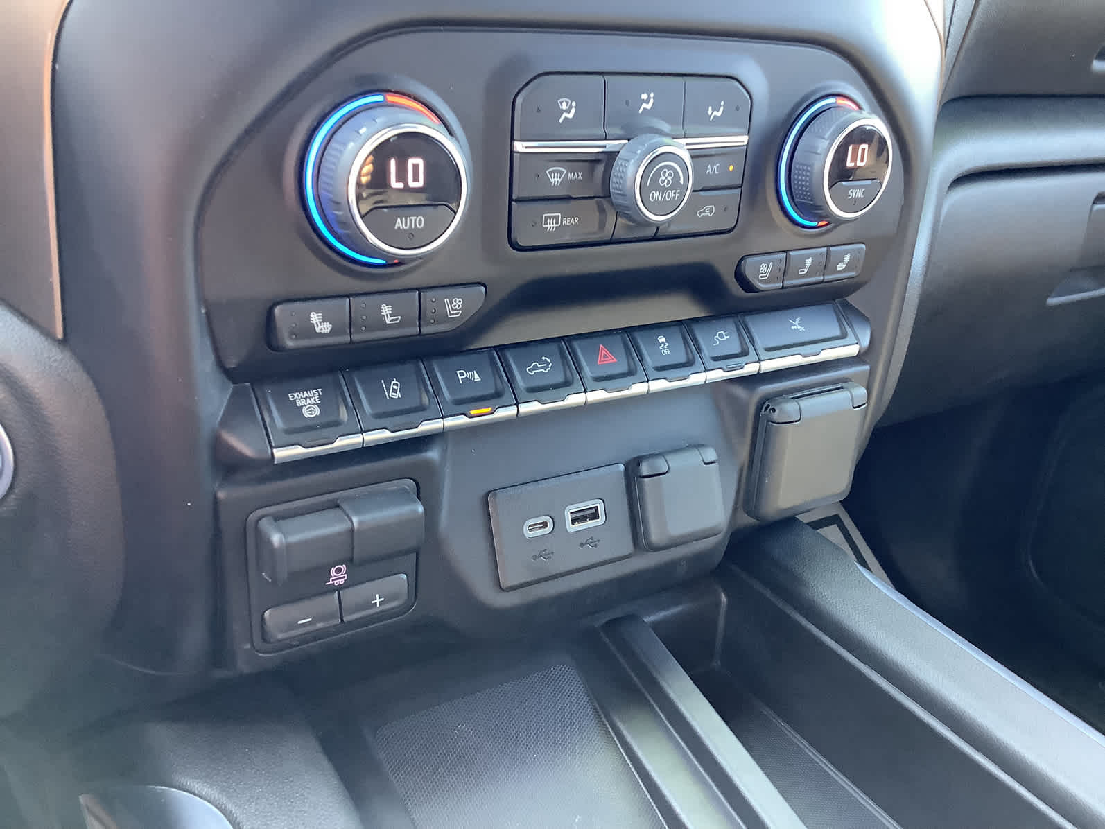 Used Car 2022 Chevrolet Silverado 3500hd  High Country For Sale Under $70,000 In Waco, Texas