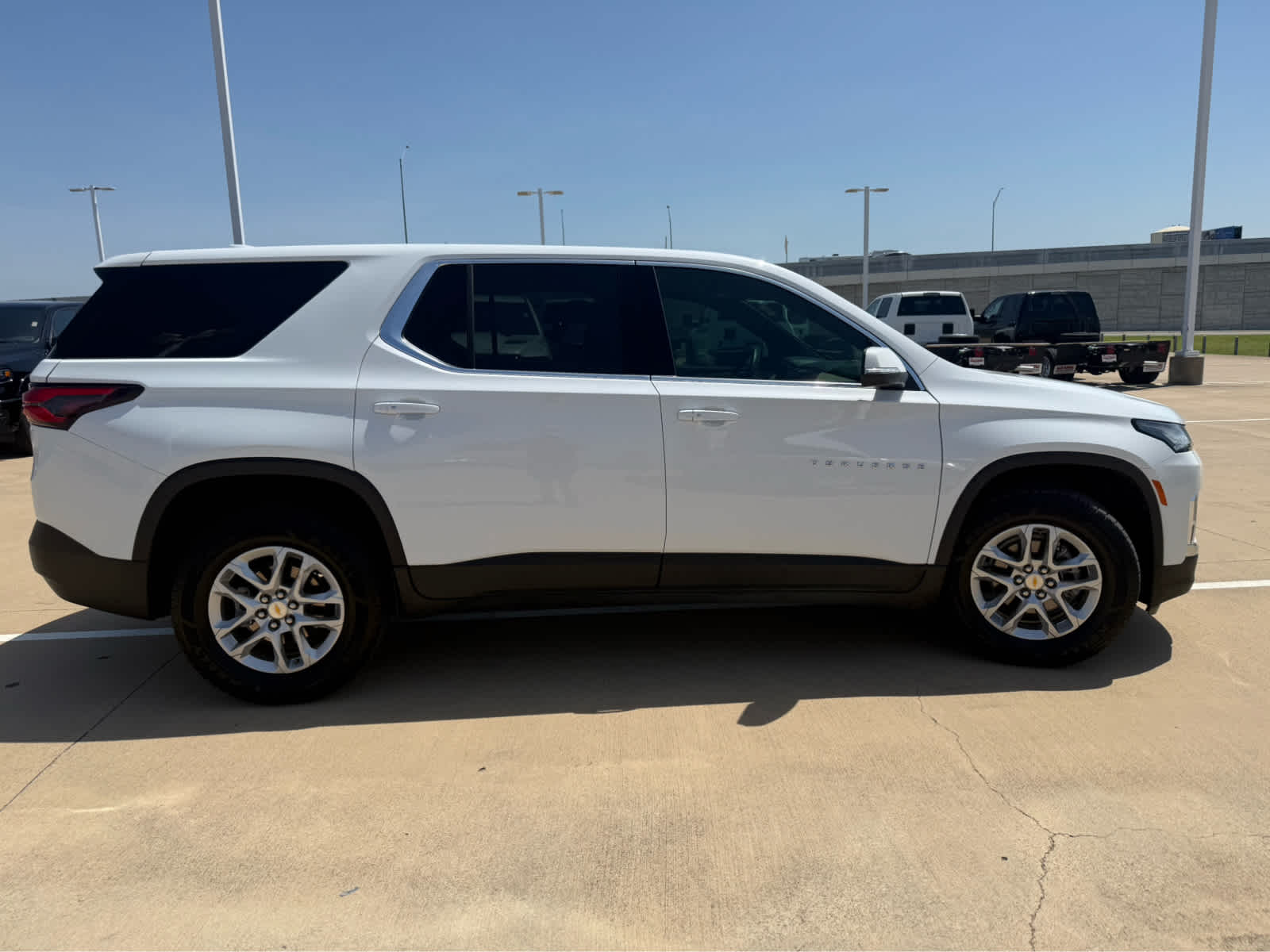 used 2023 Chevrolet Traverse car, priced at $27,250