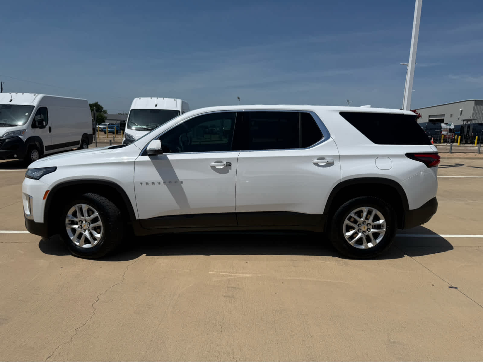 used 2023 Chevrolet Traverse car, priced at $27,250