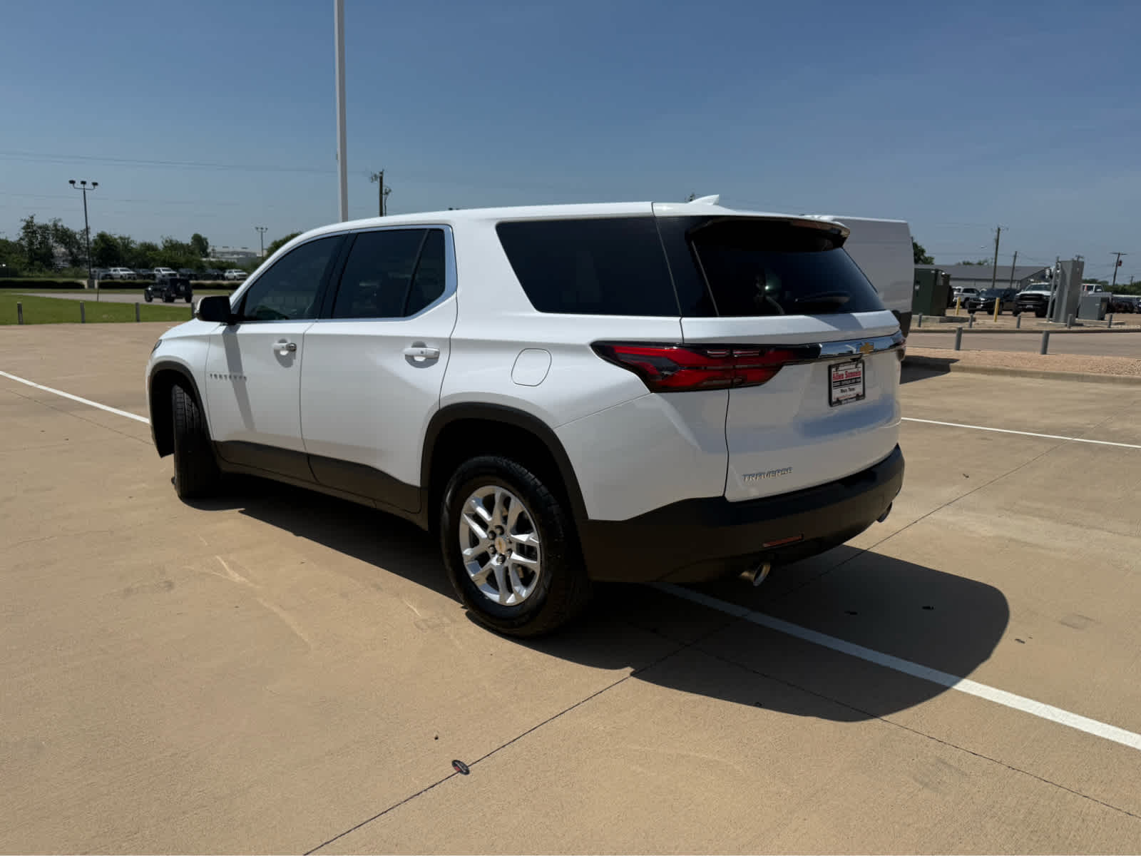 used 2023 Chevrolet Traverse car, priced at $27,250