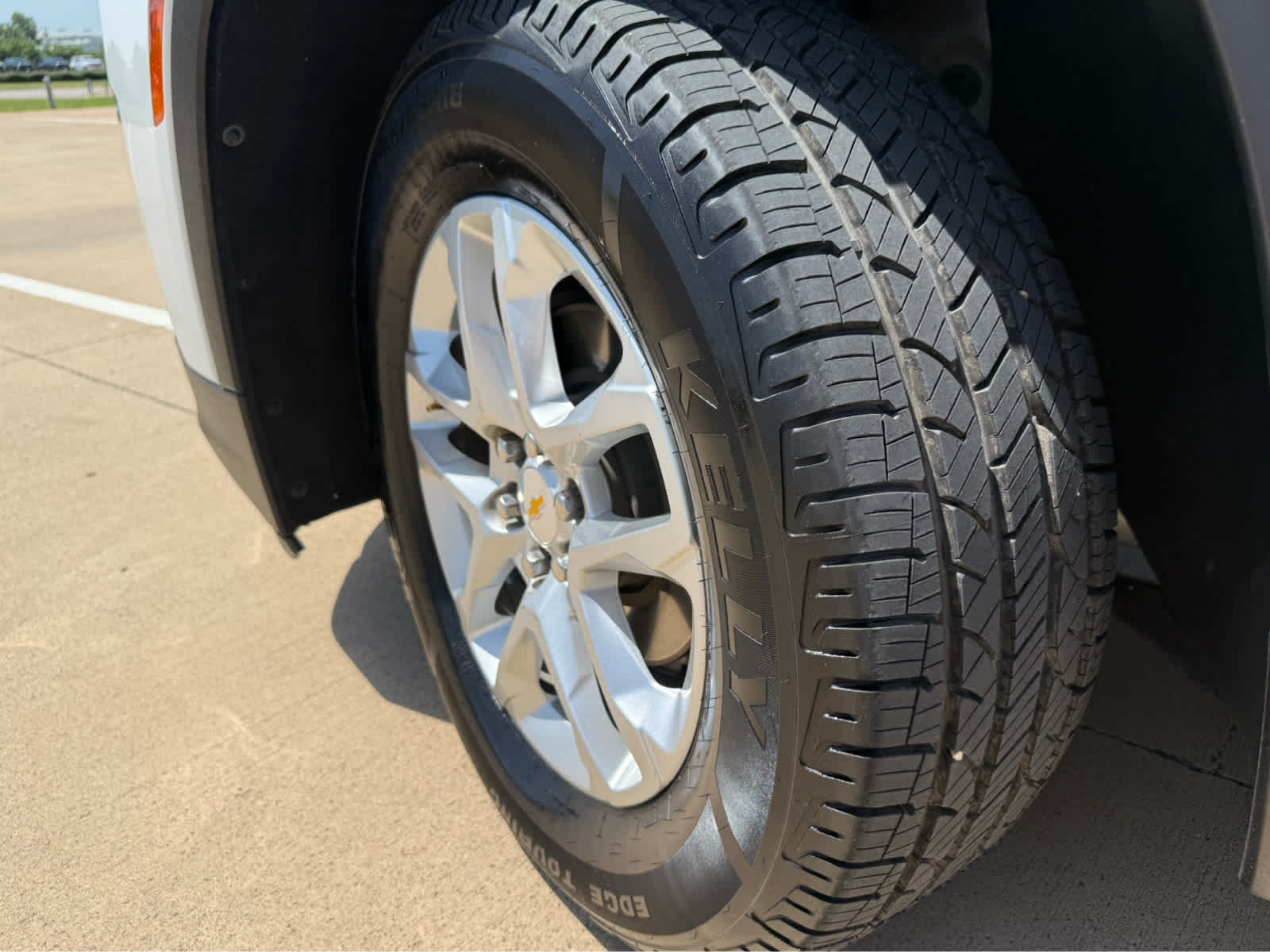 used 2023 Chevrolet Traverse car, priced at $27,250