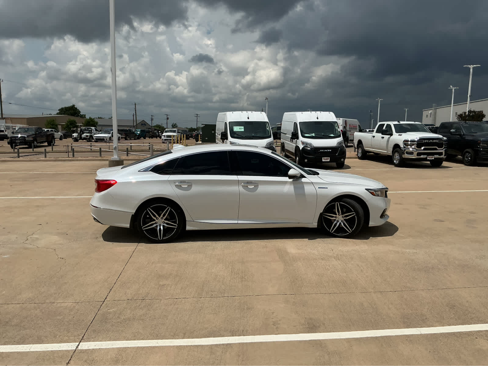 Used Car 2021 Honda Accord Hybrid  Touring For Sale Under $30,000 In Waco, Texas