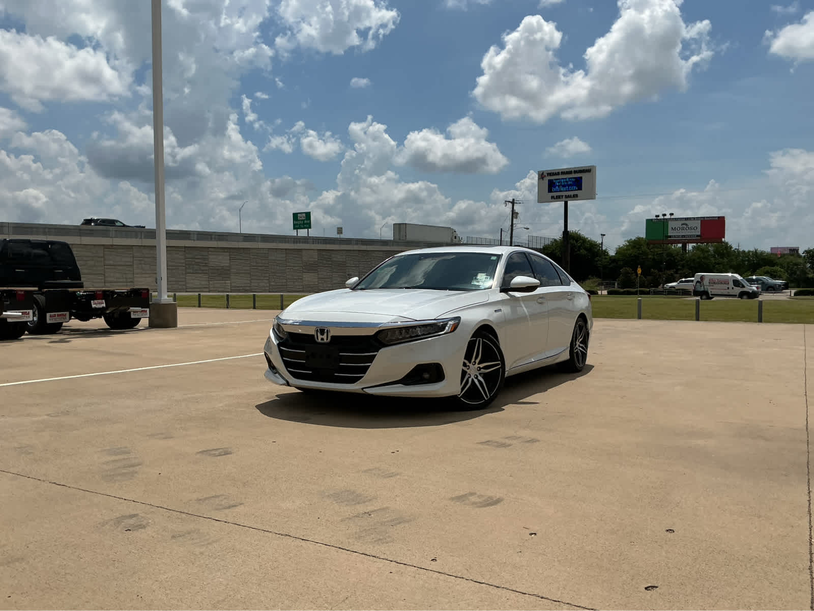 Used Car 2021 Honda Accord Hybrid  Touring For Sale Under $30,000 In Waco, Texas