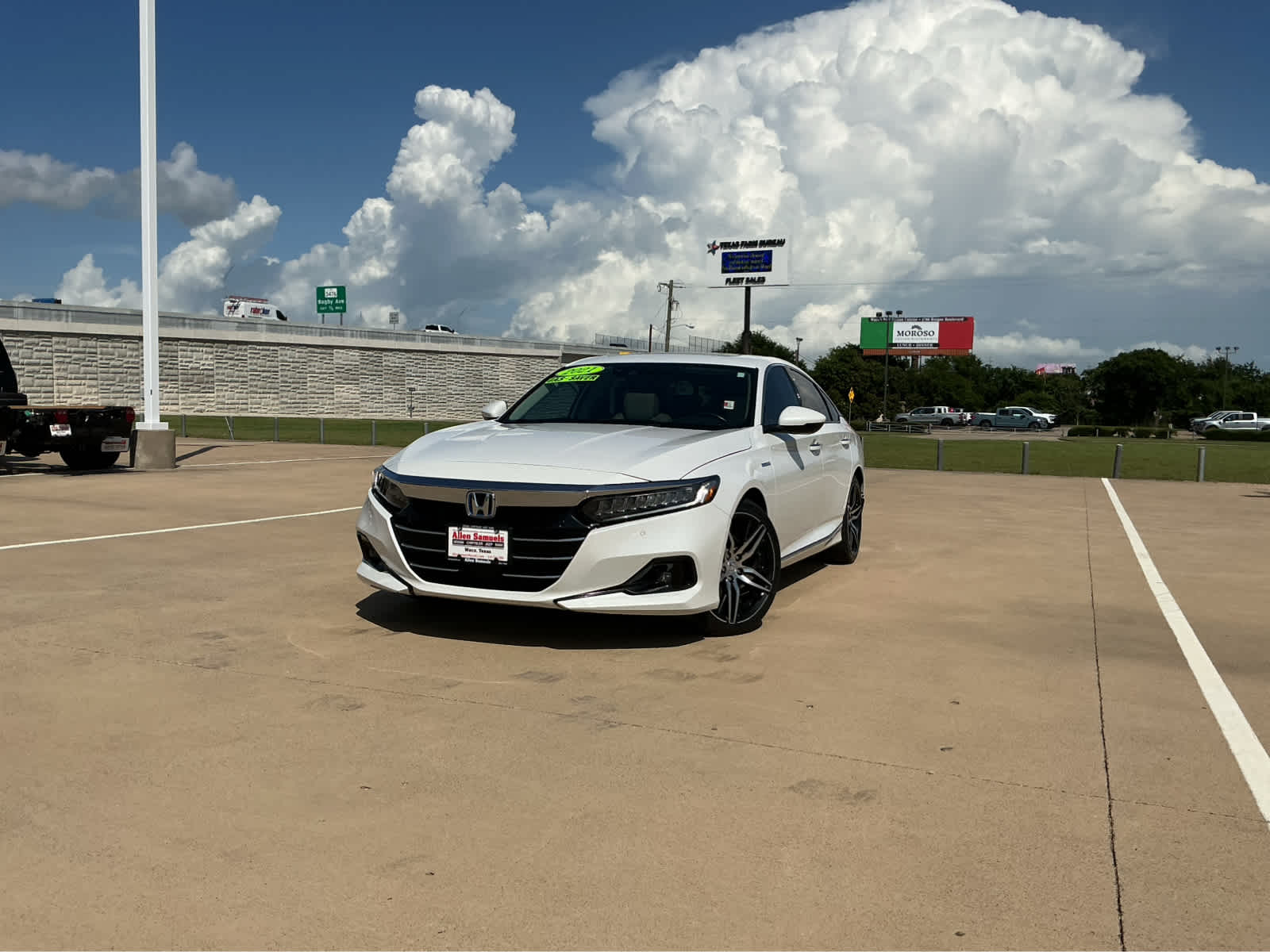 Used Car 2021 Honda Accord Hybrid  Touring For Sale Under $30,000 In Waco, Texas