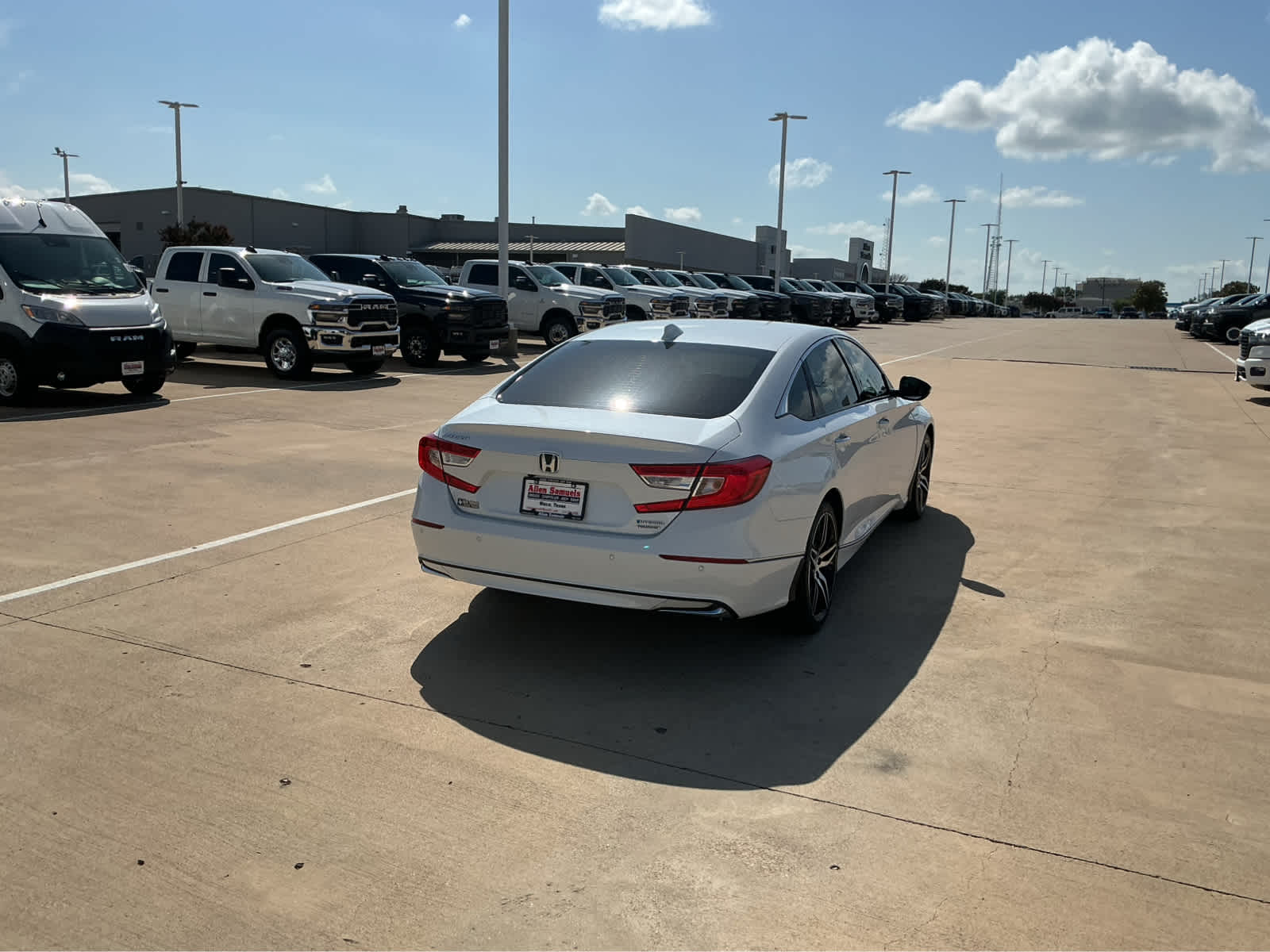 Used Car 2021 Honda Accord Hybrid  Touring For Sale Under $30,000 In Waco, Texas