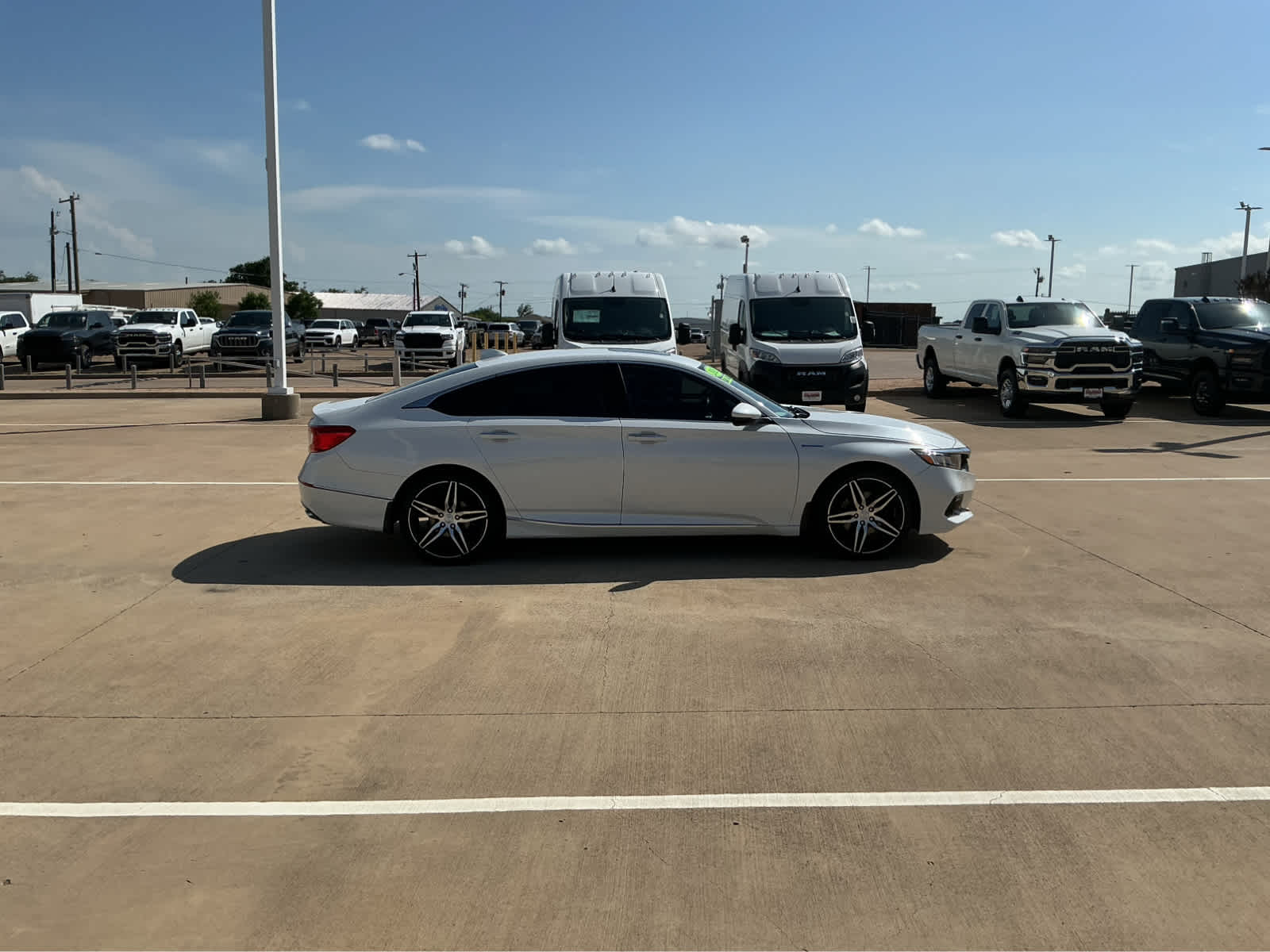 Used Car 2021 Honda Accord Hybrid  Touring For Sale Under $30,000 In Waco, Texas