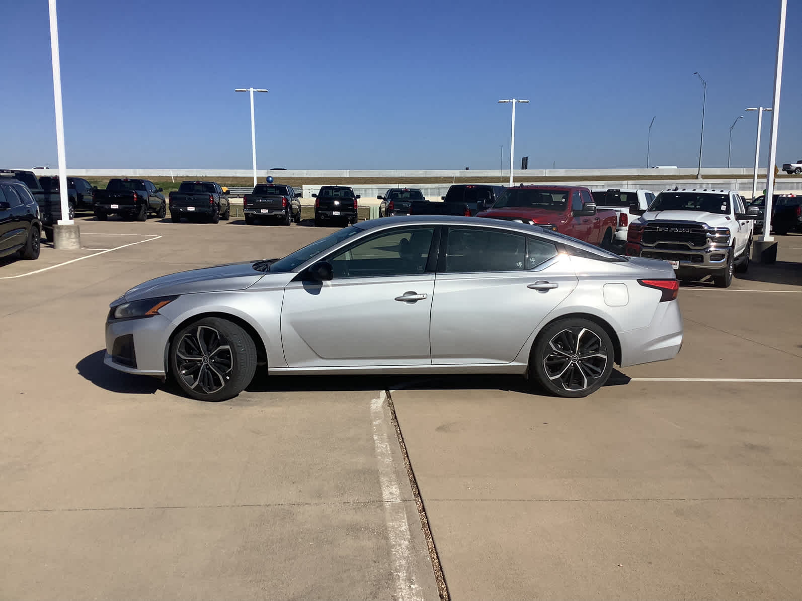 Used Car 2023 Nissan Altima  2.5 Sr For Sale Under $25,000 In Waco, Texas