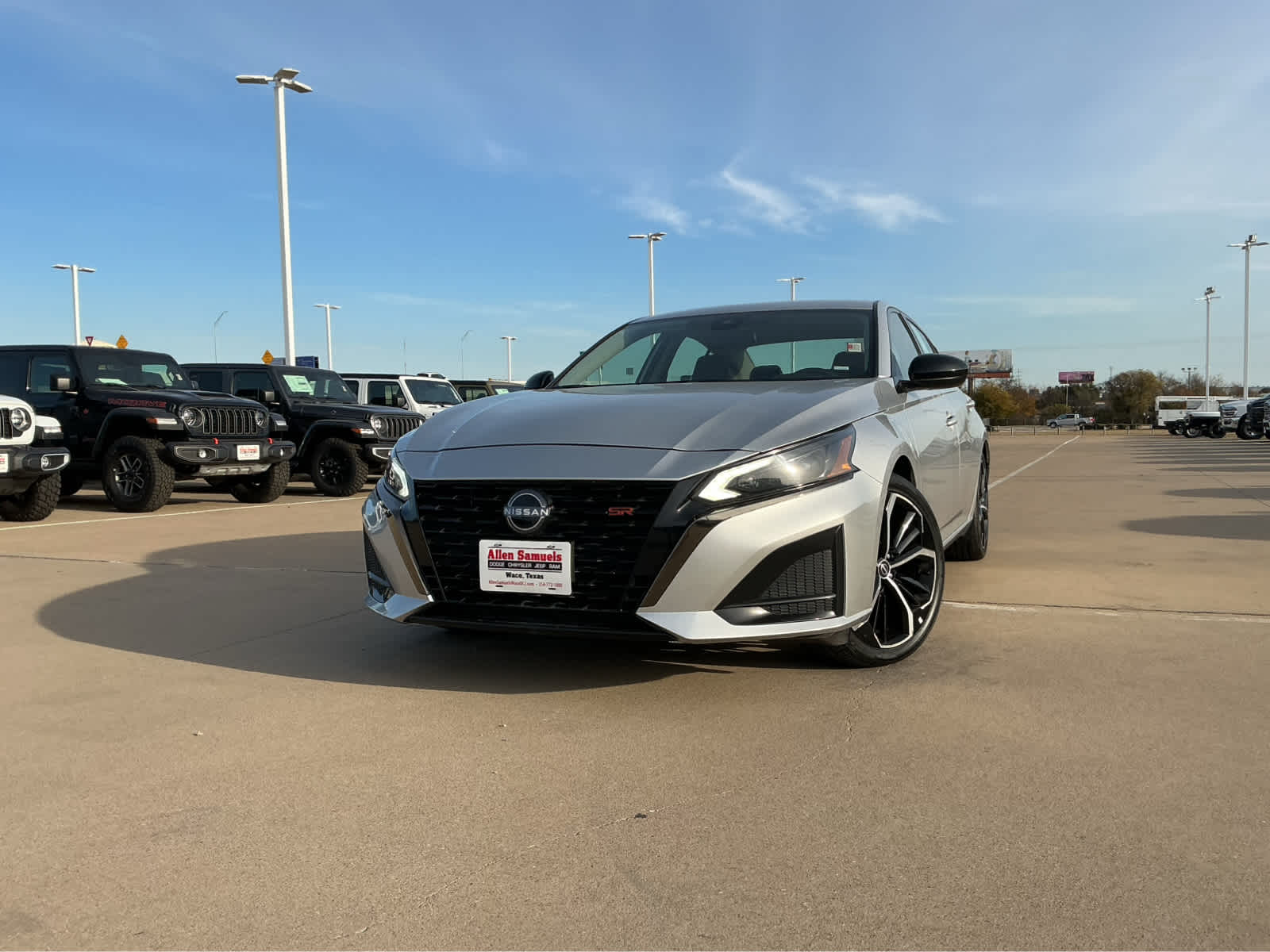 Used Car 2023 Nissan Altima  2.5 Sr For Sale Under $25,000 In Waco, Texas