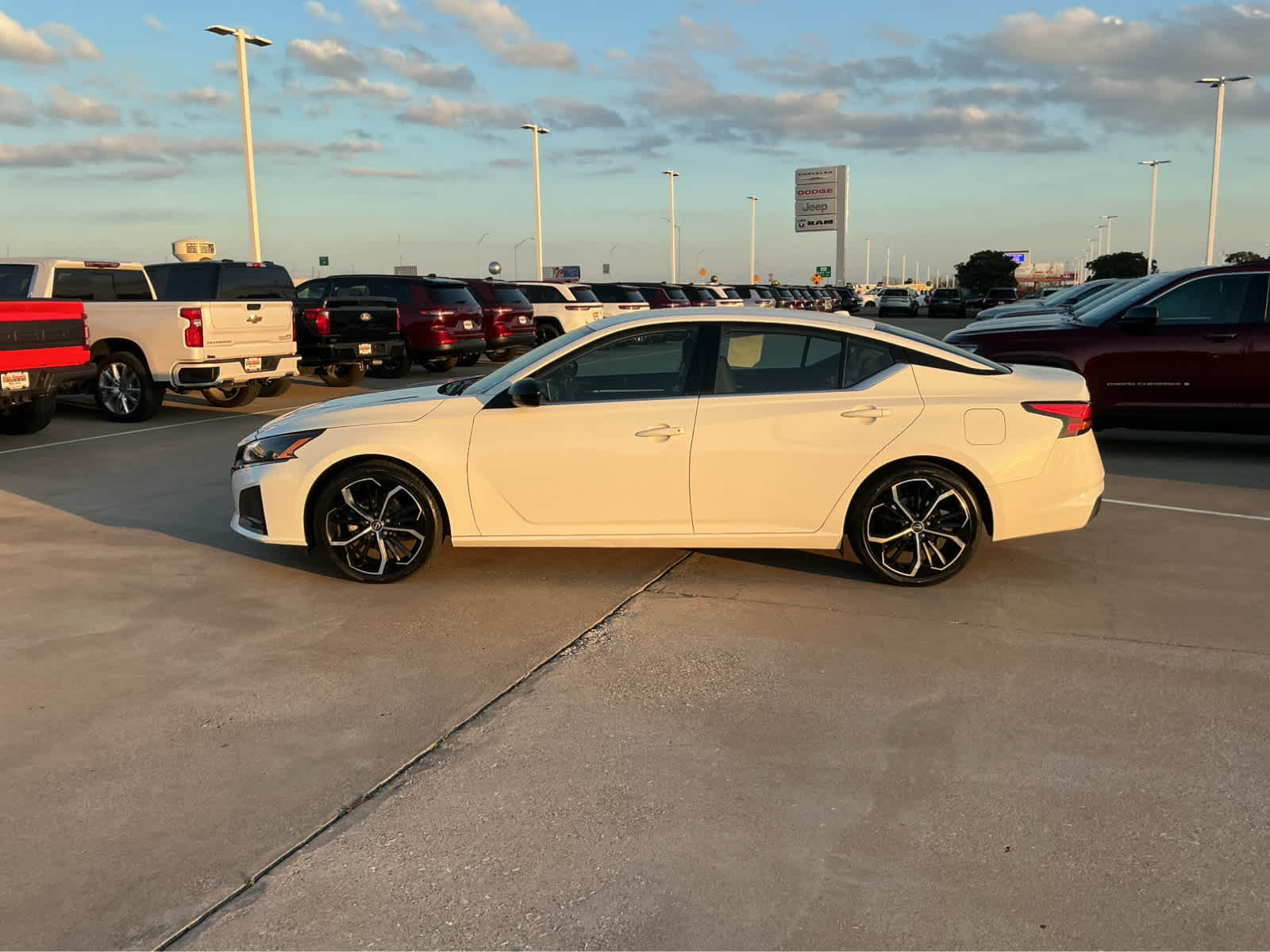 Used Car 2024 Nissan Altima  2.5 Sr For Sale Under $25,000 In Waco, Texas