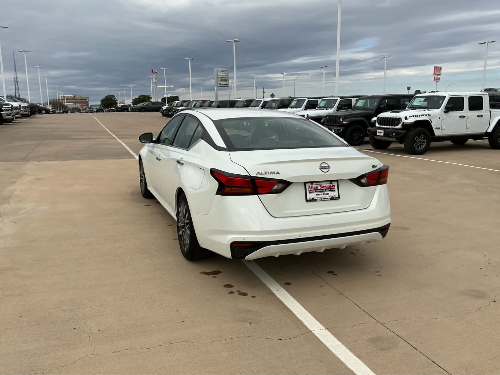 Used Car 2023 Nissan Altima  2.5 Sv For Sale Under $25,000 In Waco, Texas