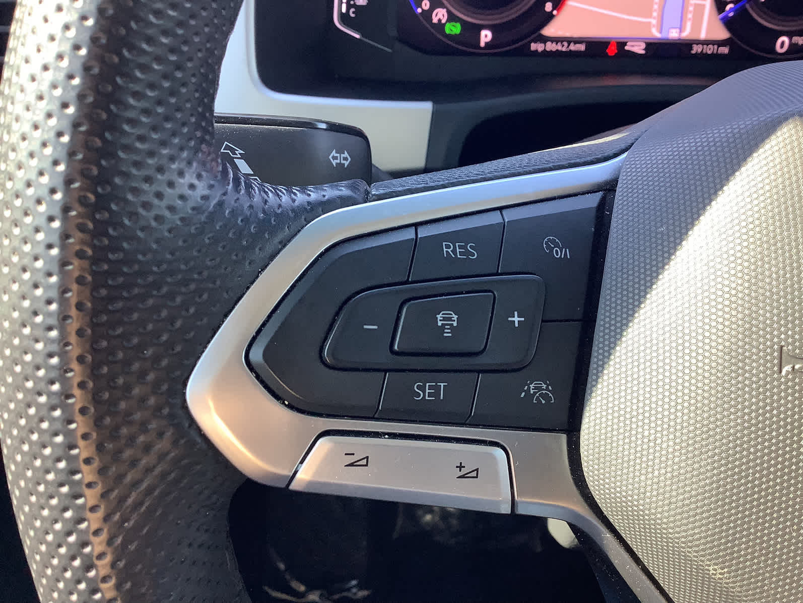 Used Car 2022 Volkswagen Atlas  3.6l V6 Sel Premium R-line For Sale Under $40,000 In Waco, Texas