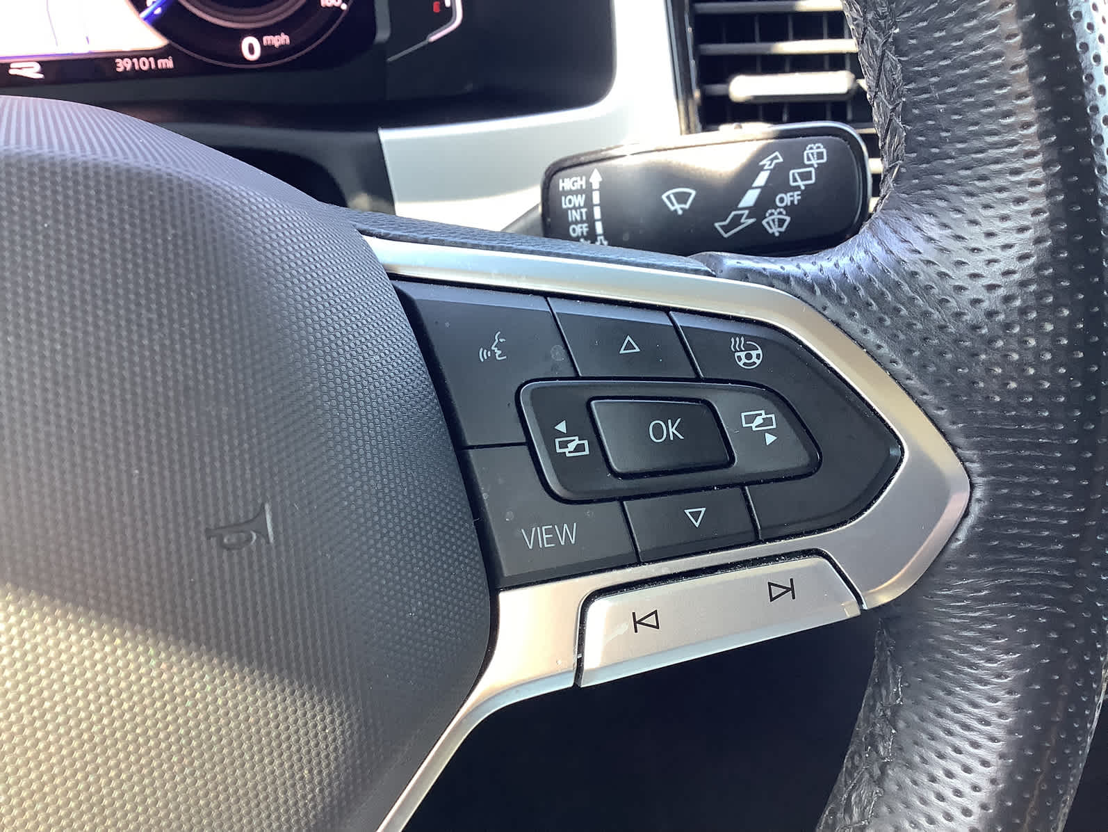 Used Car 2022 Volkswagen Atlas  3.6l V6 Sel Premium R-line For Sale Under $40,000 In Waco, Texas