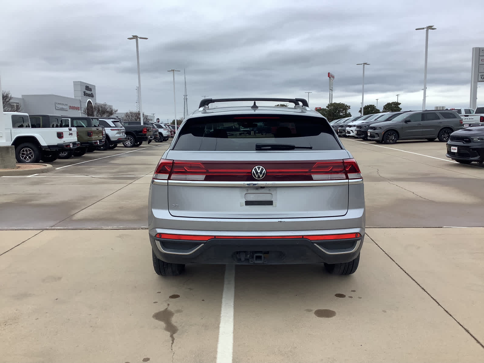 Used Car 2024 Volkswagen Atlas Cross Sport  2.0t Se W/technology For Sale Under $35,000 In Waco, Texas