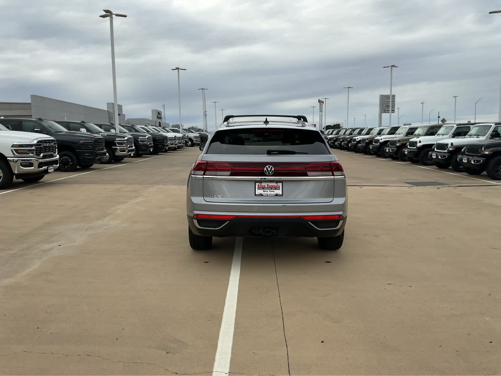 Used Car 2024 Volkswagen Atlas Cross Sport  2.0t Se W/technology For Sale Under $30,000 In Waco, Texas