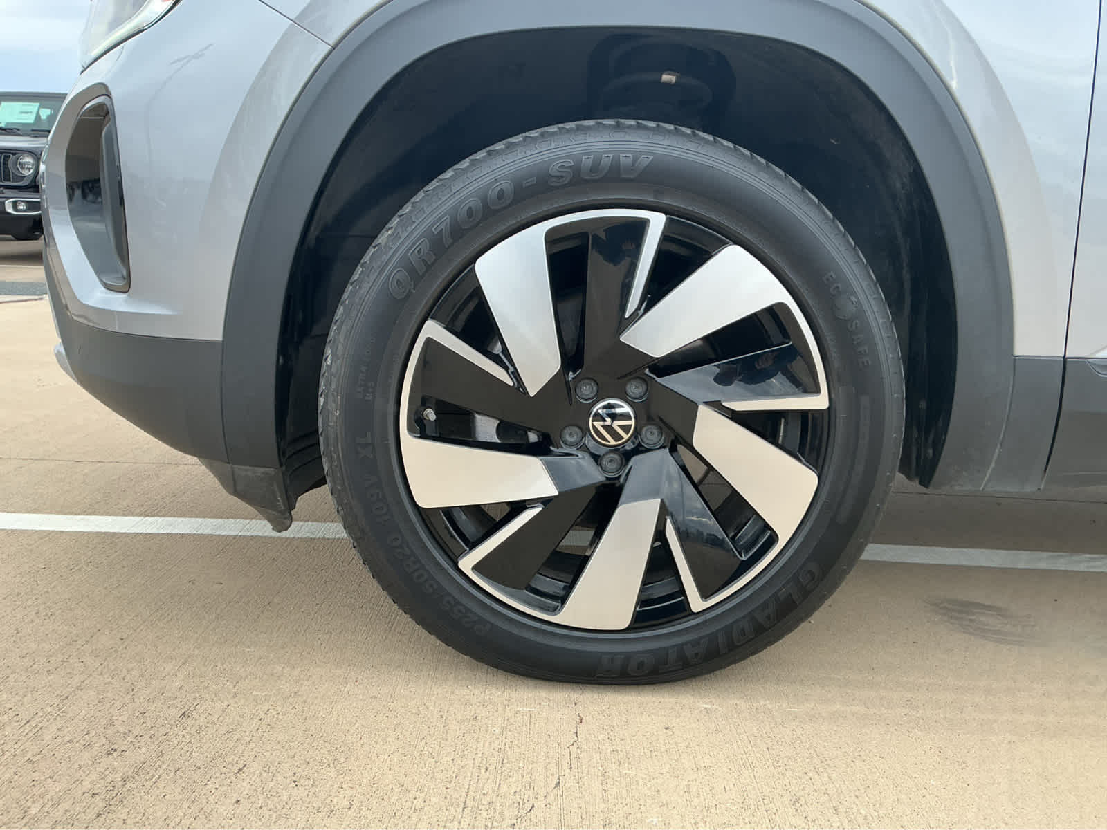 Used Car 2024 Volkswagen Atlas Cross Sport  2.0t Se W/technology For Sale Under $30,000 In Waco, Texas