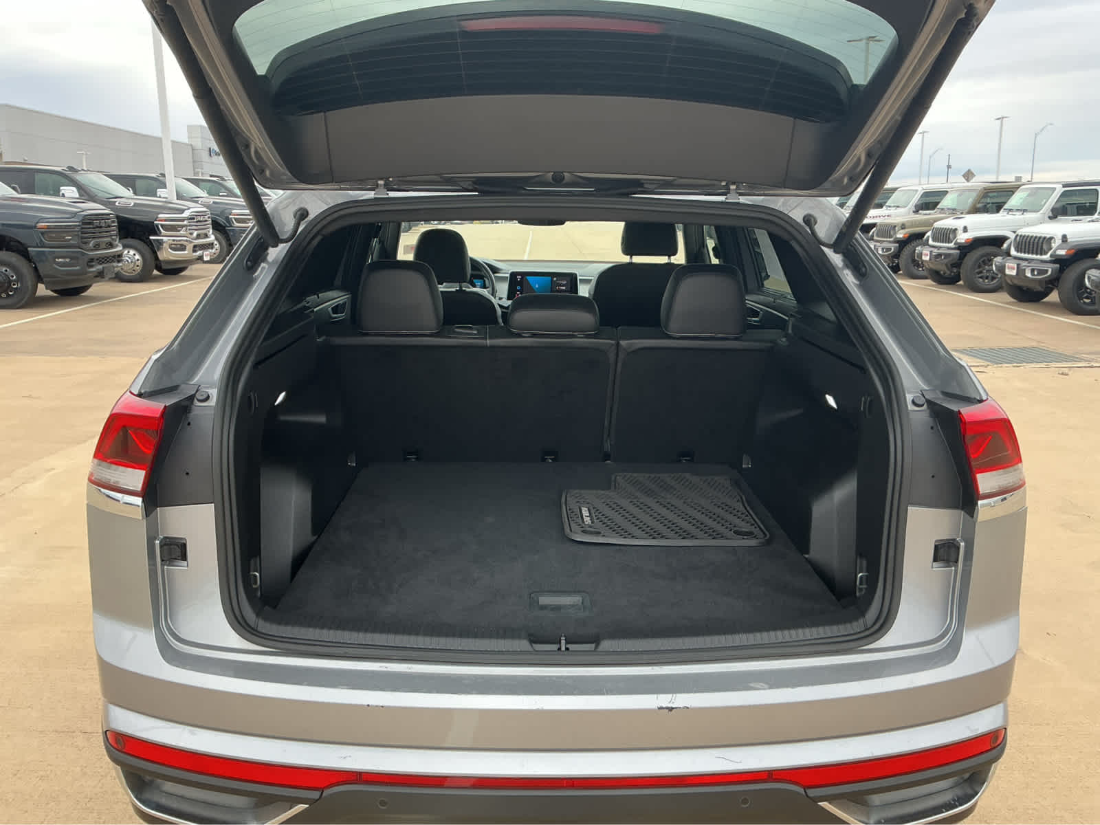 Used Car 2024 Volkswagen Atlas Cross Sport  2.0t Se W/technology For Sale Under $30,000 In Waco, Texas