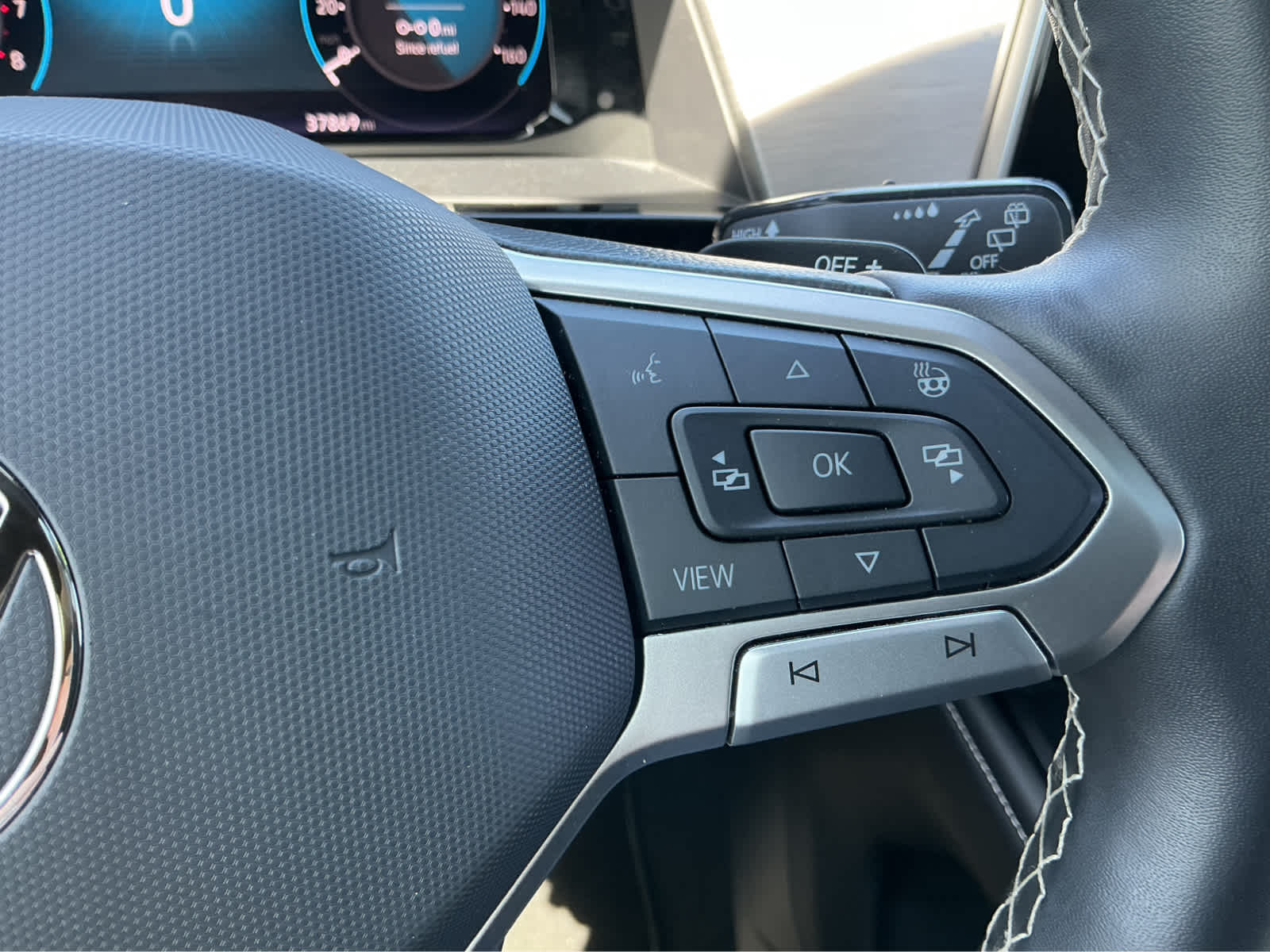 Used Car 2024 Volkswagen Atlas Cross Sport  2.0t Se W/technology For Sale Under $30,000 In Waco, Texas