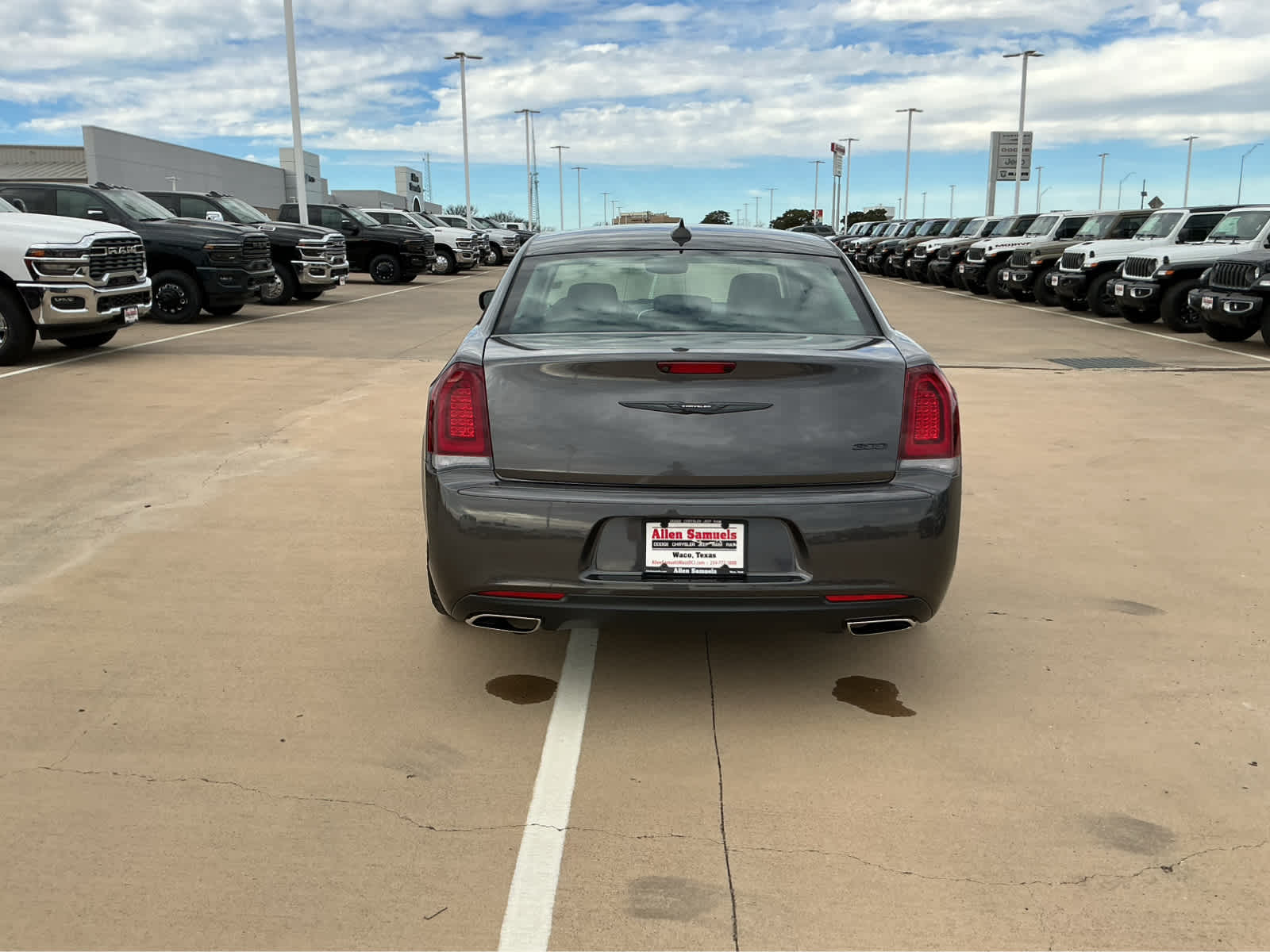 Used Car 2023 Chrysler 300  Touring For Sale Under $30,000 In Waco, Texas