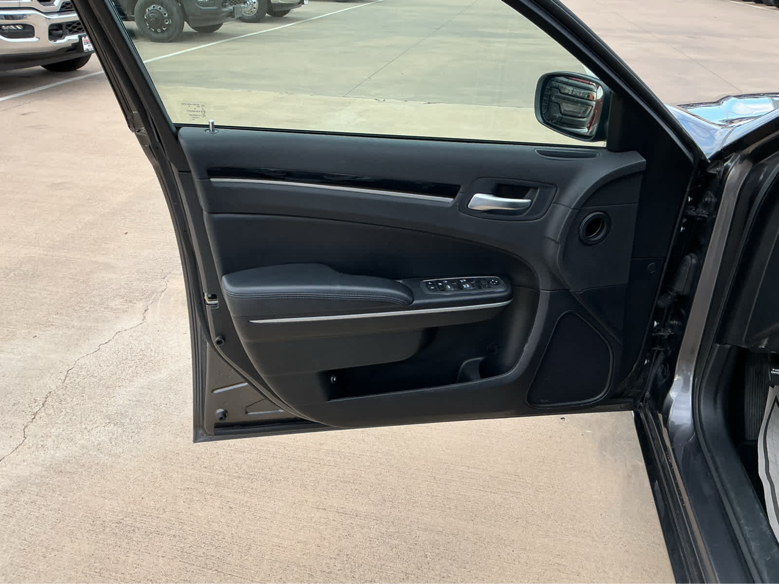 Used Car 2023 Chrysler 300  Touring For Sale Under $30,000 In Waco, Texas