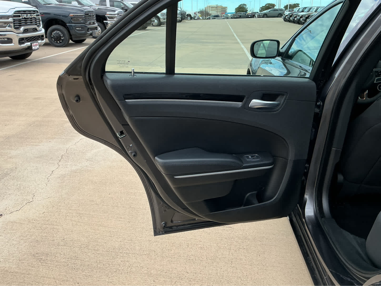 Used Car 2023 Chrysler 300  Touring For Sale Under $30,000 In Waco, Texas