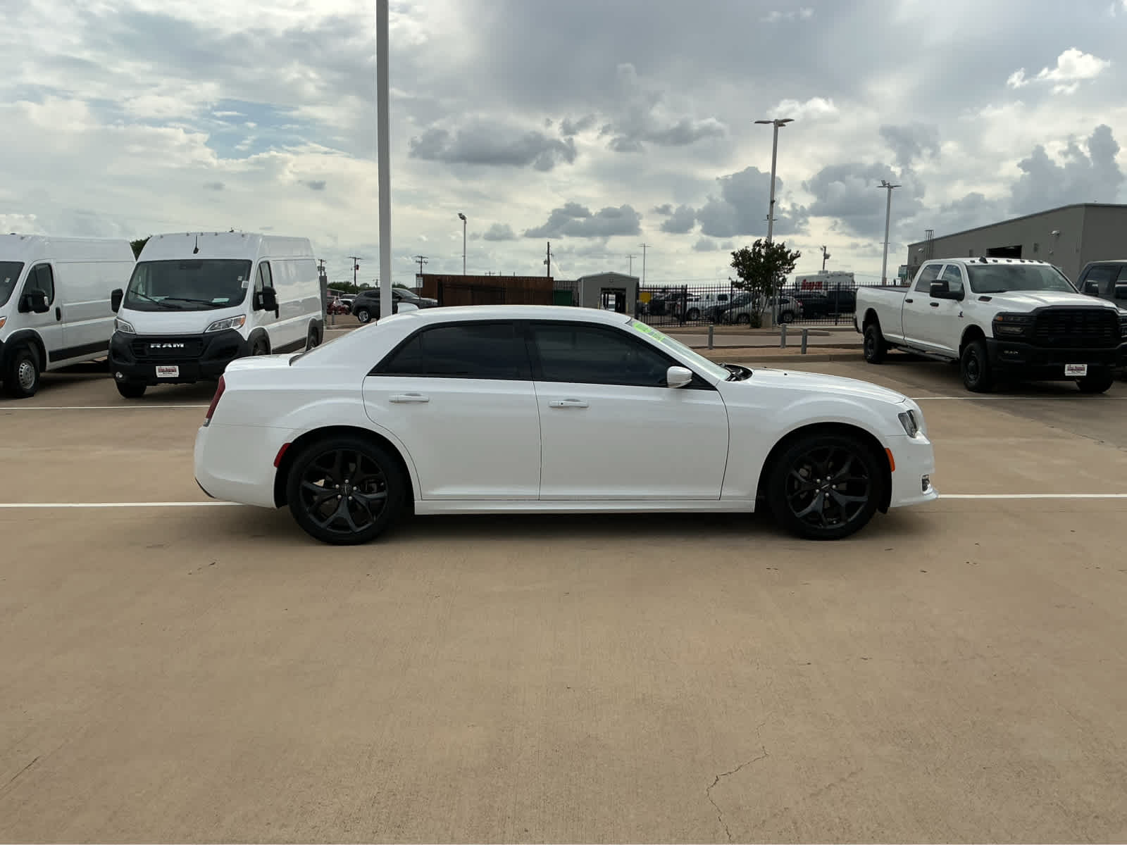 Used Car 2022 Chrysler 300  Touring L For Sale Under $25,000 In Waco, Texas