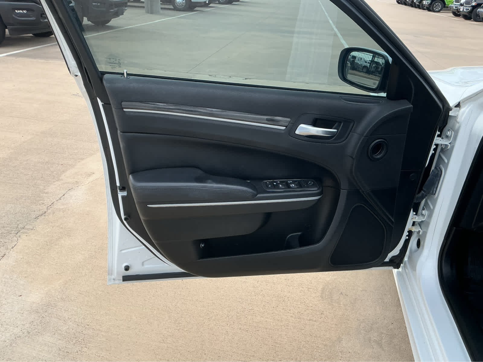 Used Car 2022 Chrysler 300  Touring L For Sale Under $25,000 In Waco, Texas