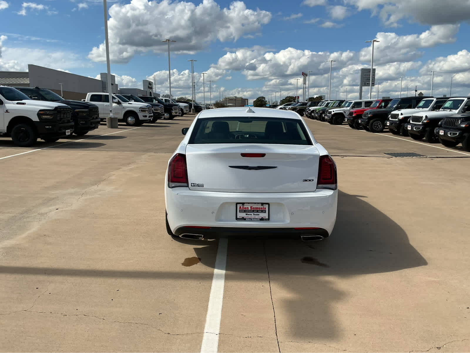 Used Car 2023 Chrysler 300  Touring L For Sale Under $35,000 In Waco, Texas