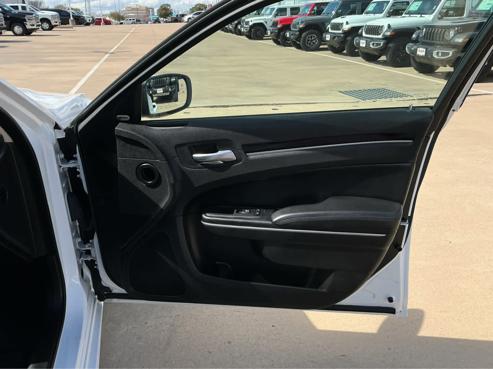 Used Car 2023 Chrysler 300  Touring L For Sale Under $35,000 In Waco, Texas