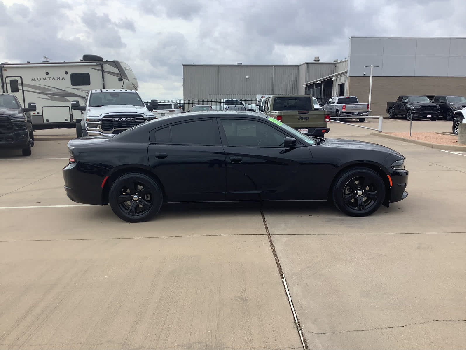 Used Car 2022 Dodge Charger  Sedan 4 Dr. Sxt Rear Wheel Drive For Sale Under $30,000 In Waco, Texas