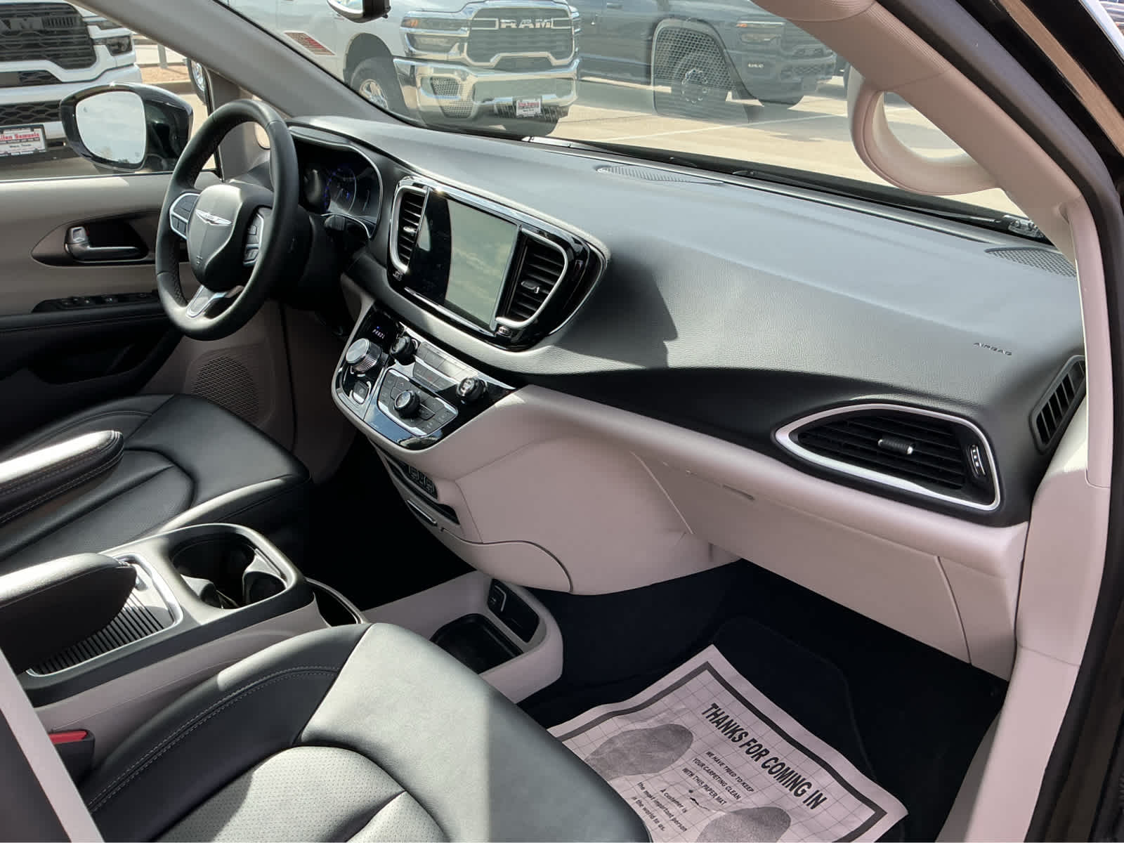 Used Car 2024 Chrysler Pacifica  Touring L For Sale Under $35,000 In Waco, Texas