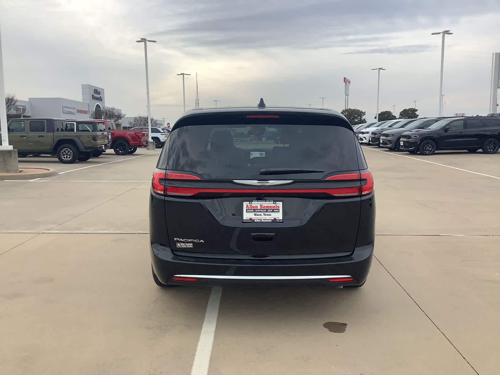 new 2026 Chrysler Pacifica car, priced at $42,917