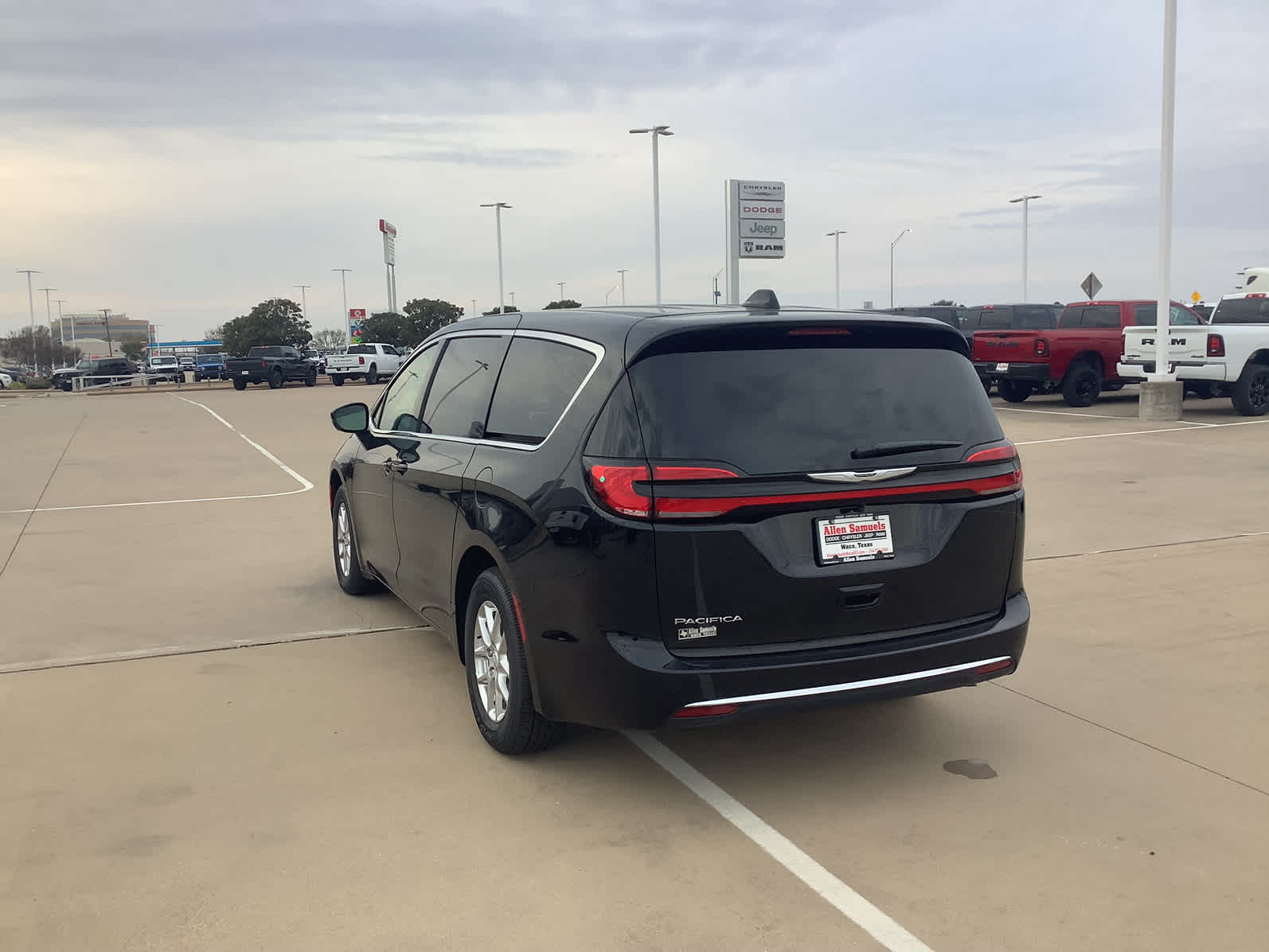 new 2026 Chrysler Pacifica car, priced at $42,917