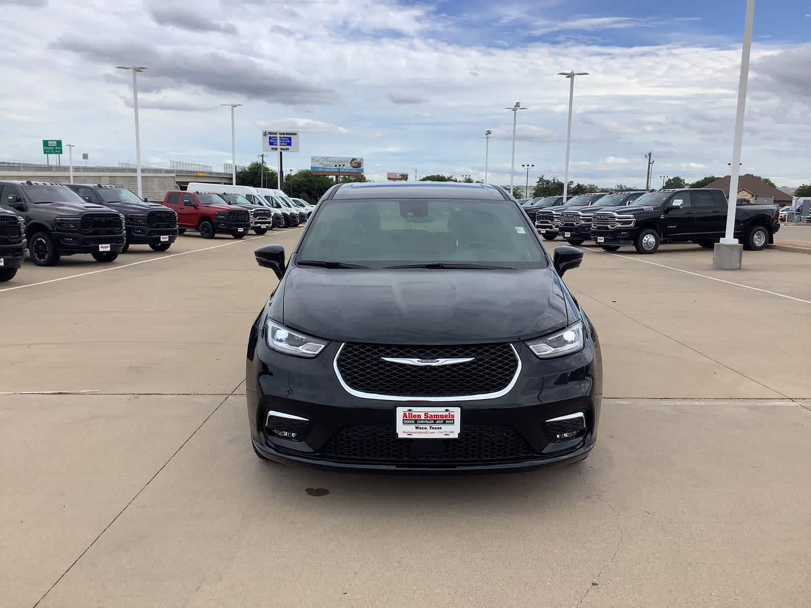 new 2026 Chrysler Pacifica car, priced at $41,955