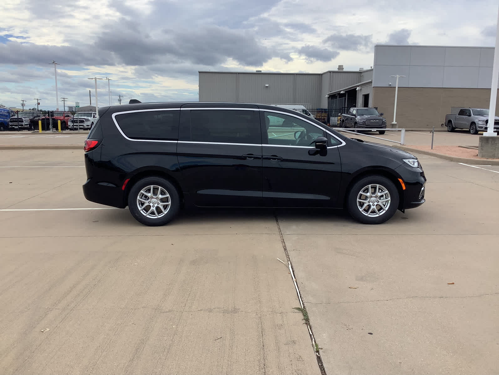 new 2026 Chrysler Pacifica car, priced at $41,955
