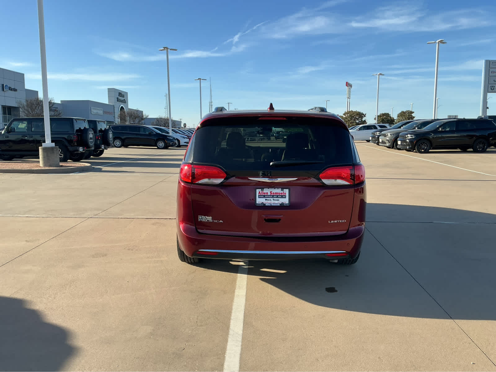 Used Car 2019 Chrysler Pacifica  Limited For Sale Under $20,000 In Waco, Texas