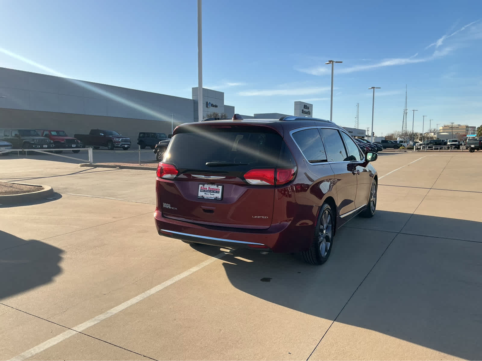 Used Car 2019 Chrysler Pacifica  Limited For Sale Under $20,000 In Waco, Texas