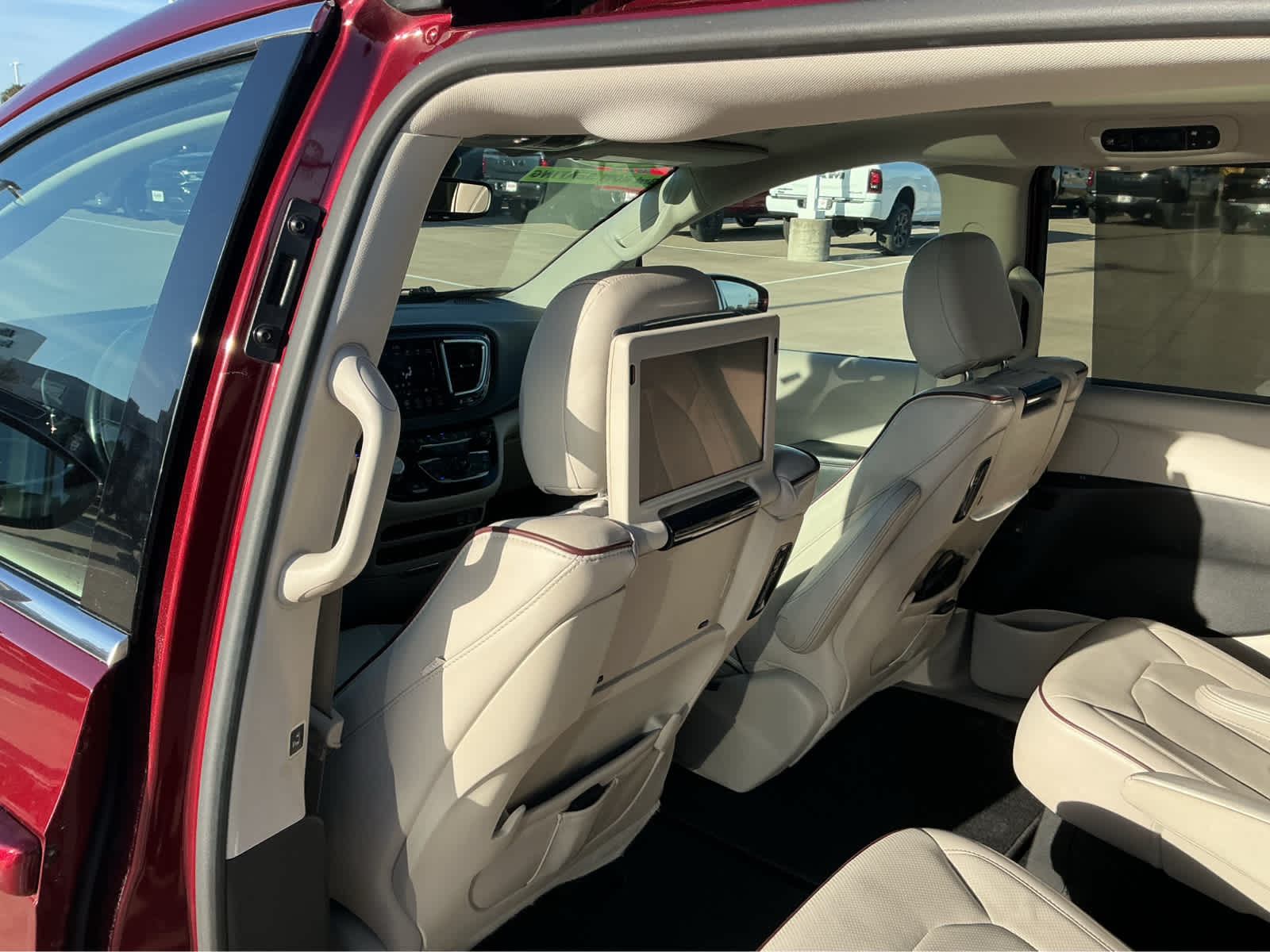 Used Car 2019 Chrysler Pacifica  Limited For Sale Under $20,000 In Waco, Texas