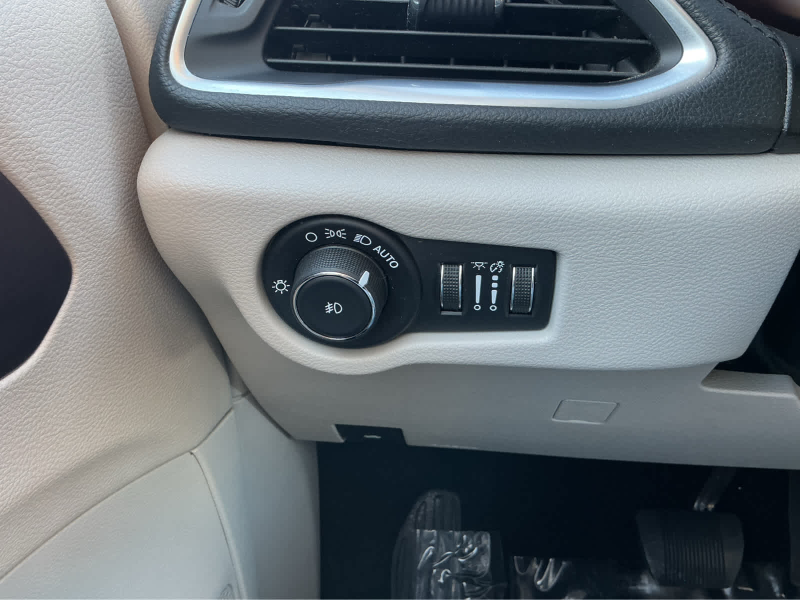 Used Car 2019 Chrysler Pacifica  Limited For Sale Under $20,000 In Waco, Texas